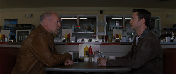 Diner scene in Looper